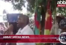 The-Wolktite-Amara-committee-gave-financial-support-to-the-displaced-people-from-Benishangul